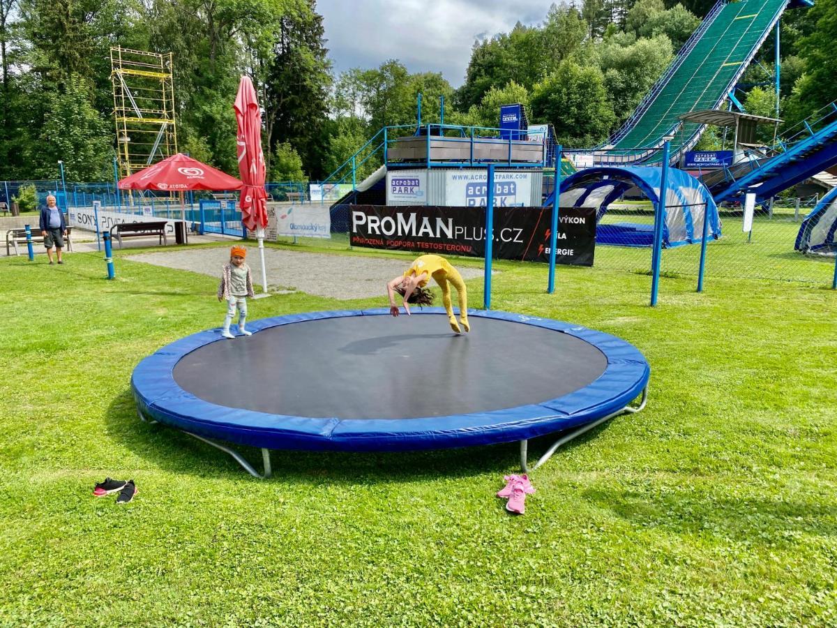 Penzion Acrobat Park Stity Exterior foto